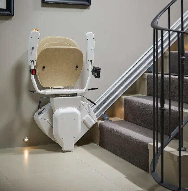 /content/image/Products/Stairlifts/The Synergy Stairlift/BespokeStairlifts11-7-19Shot461908_1.webp
